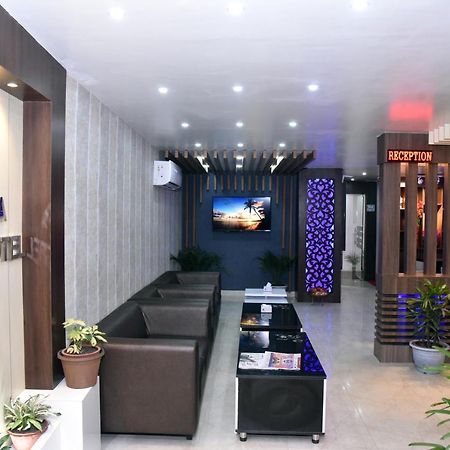 Marinha Airport Hotel Katmandou Extérieur photo