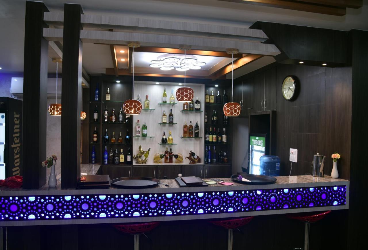 Marinha Airport Hotel Katmandou Extérieur photo