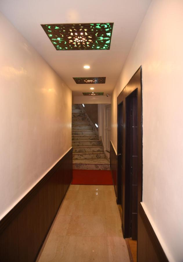 Marinha Airport Hotel Katmandou Extérieur photo