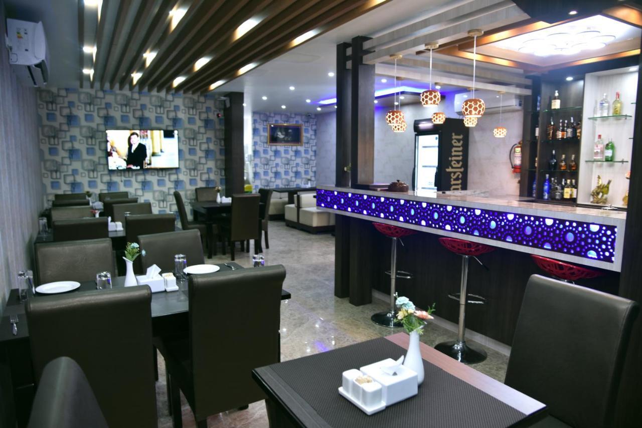 Marinha Airport Hotel Katmandou Extérieur photo