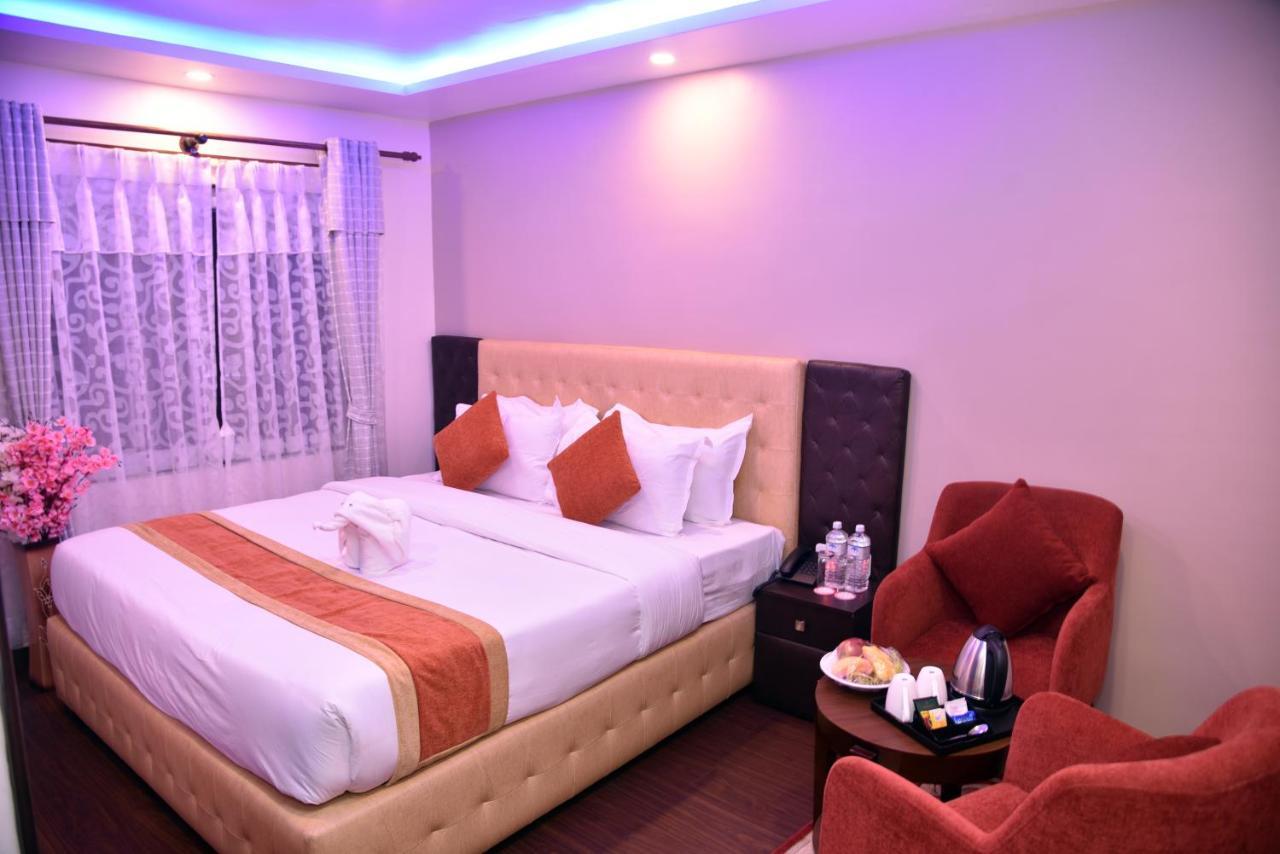 Marinha Airport Hotel Katmandou Extérieur photo