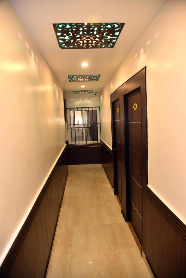 Marinha Airport Hotel Katmandou Extérieur photo